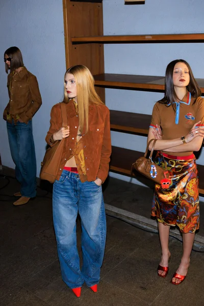 Look 4